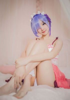 漂亮的女学生bd高清3